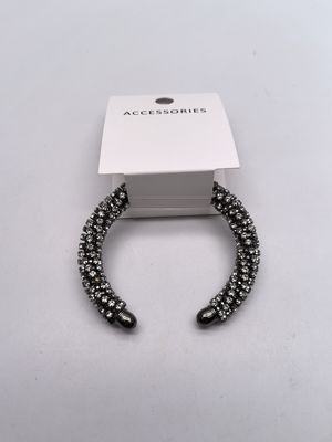 Bracelete de jóias pretas para crianças uso diário ou desempenho
